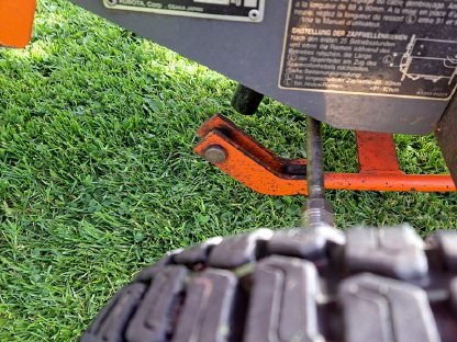 Bild 7:Rasentraktor Kubota G18