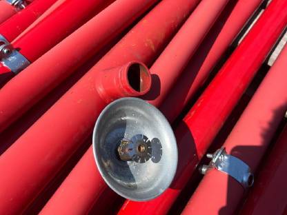 Bild 3:Feuerlöscheinrichtung Sprinkleranlage Metallrohr Eisenrohr