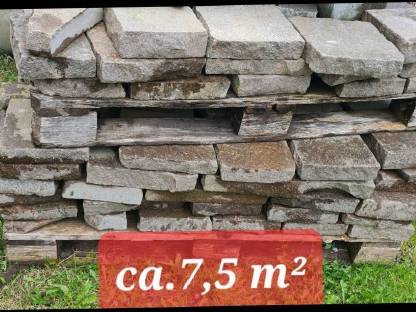 Bild 2:Natursteinplatten ca. 25 x 20 cm