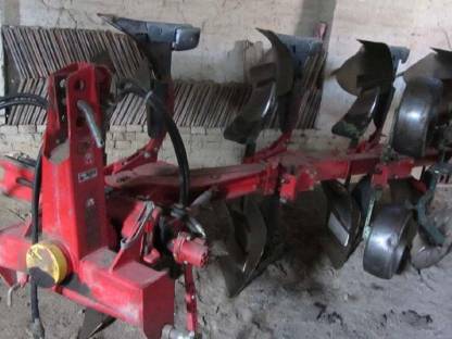 Bild 3:Verkaufe Vogel & Noot 4-Scharr-Wendepflug