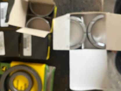 Bild 2:JD 6068-Motor