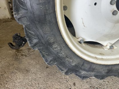 Bild 3:Felgen und Reifen für New Holland TN oder Steyr Kompakt S