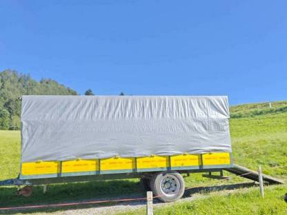 Bild 2:Viehanhänger