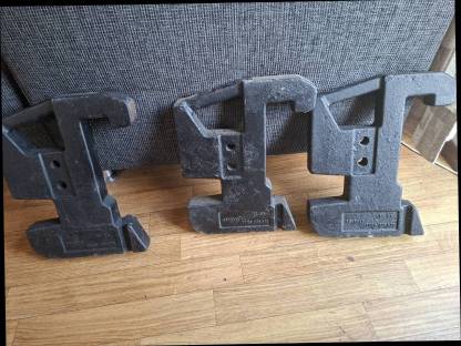 Bild 2:RENAULT Traktor Frontgewicht