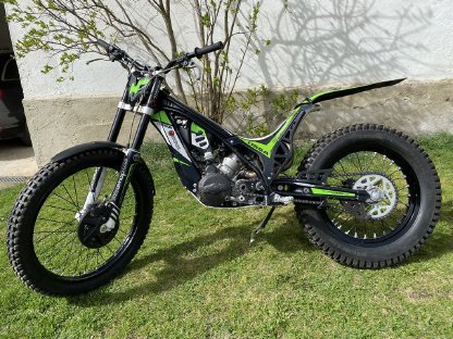 Trial Ossa TR 280i