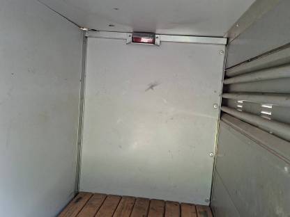 Bild 2:Hundeanhänger