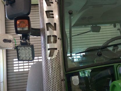 Bild 3:Auspuffblech Fendt 200 Vario