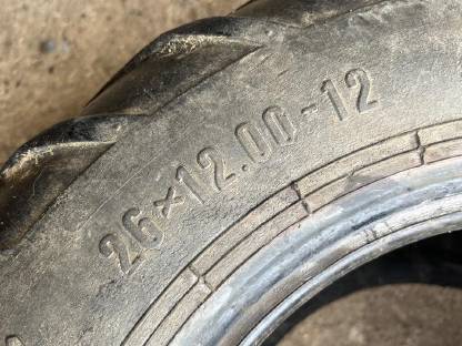 Mähtrak Reifen 26x12.00-12, 2 Stk. wie bestehend