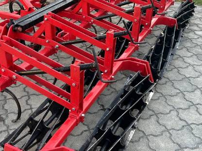 Bild 5:Federzinkenegge