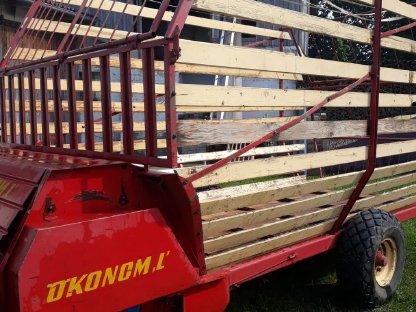 Bild 2:Ladewagen, Ballenanhänger