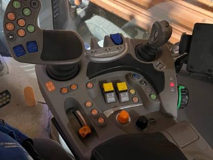 Bild 8:Deutz Agrotron 6165 RC Shift