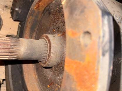 Bild 2:Steyr 8080 Achstrichter