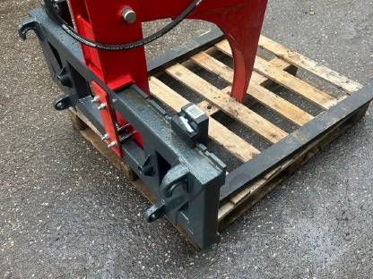 Bild 3:Palettengabel mit Niederhalter