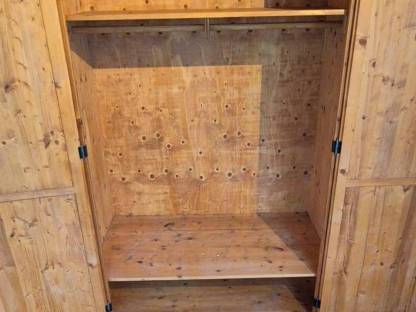 Bild 5:Bauernschrank