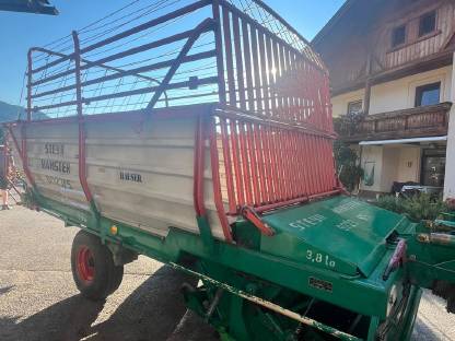 Bild 2:Steyr Hamster 8023 KS Ladewagen