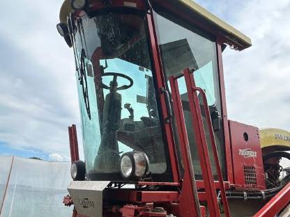 Bild 5:Vermande, Stelzentraktor (Maisentfahnungsmaschine)