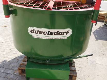 Bild 3:Zwangsmischer Betonmischer Düvelsdorf
