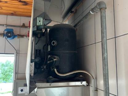 Bild 7:Milchtank Alfa-Laval RFT 330 l