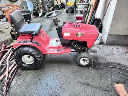 Husqvarna Rasenmäher-Traktor
