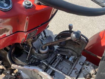 Bild 8:Massey Ferguson 135 Schmalspur