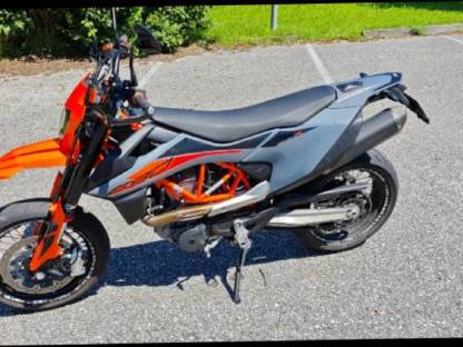 Bild 6:Motorrad KTM 690 SMC-R Supermoto