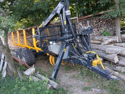 Verkaufe Schwader, Wiesenegge, Tiefladerreifen, Mähwerk