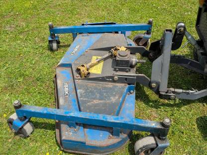 Bild 4:Holder P20, Iseki Mähwerk