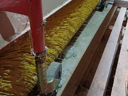 Bild 6:Kehrmaschine Anbaugerät Heitmann