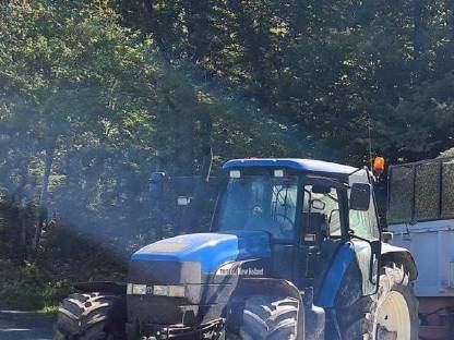 Bild 2:New Holland TM 175