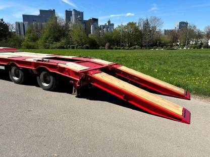 Bild 6:Tieflader Müller-Mitteltal Modell T3 Profi