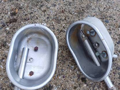 Bild 2:Tränker und Futterautomaten