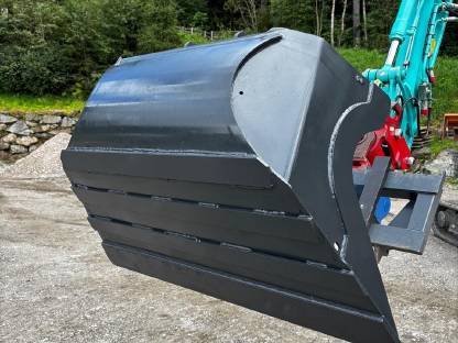 Bild 3:Universallöffel Tiltrotatorlöffel 1.400 mm