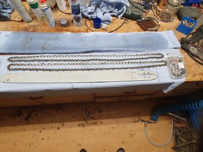 Bild 6:Diverses Zubehör für Motorsäge einzeln zu verkaufen