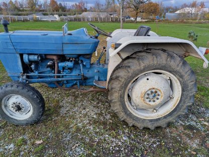 Bild 8:Traktor Ford 2000-8