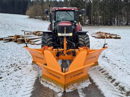 Bild 4:Kahlbacher Schneepflug/Spitzpflug
