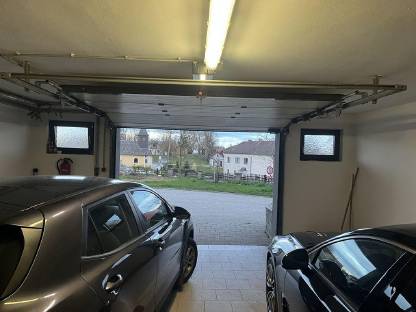 Bild 4:Sektionaltor mit Holzverkleidung