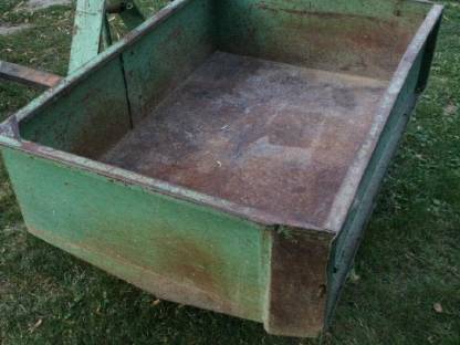 Bild 2:Kippkiste mechanisch 140/95/40cm Traktorkiste