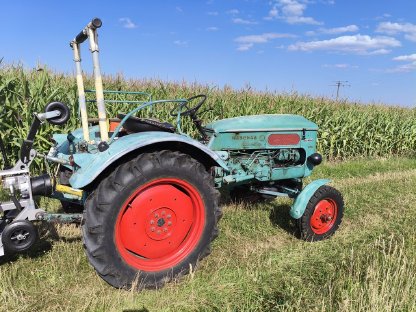 Bild 2:Traktor Hanomag Perfekt 300