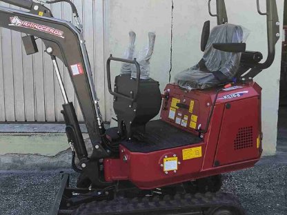 Bild 2:Neuer Minibagger mit Schaufelpaket, Rhinoceros KS10-8S