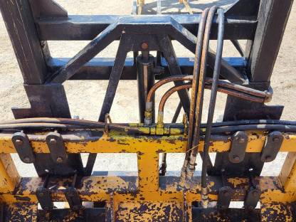 Bild 5:Mammut Siloschneidezange