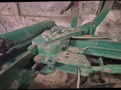 Bild 2:Regent Taurus, 5-furchiger Volldrehwendepflug