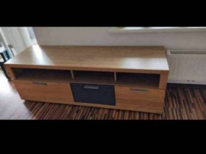 Bild 3:Wohnwand Eiche teilmassiv