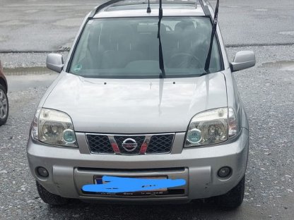 NISSAN XTRAIL Bj. 2004, Kühler defekt