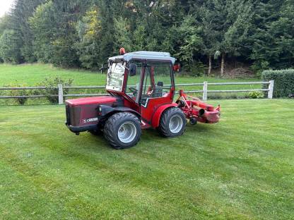 Carraro TTR4400 mit Mähwerk