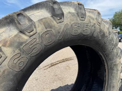 Bild 4:Traktorreifen 650/65R42 Trelleborg TM800
