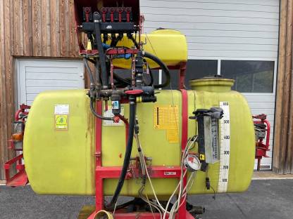 Bild 4:Feldspritze Rau