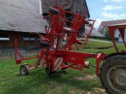 Kuhn Kreiselheuer mit Transportfahrwerk, GF 8501 TO