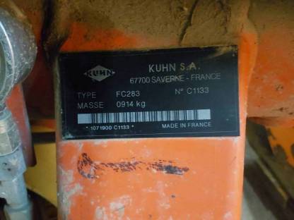 Bild 5:Kuhn Heckmähwerk mit Aufbereiter Liftcontrol