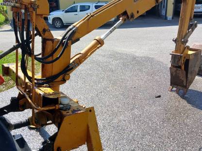 Bild 4:Heckbagger Krüger