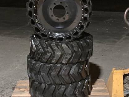 Bild 3:Airboss Reifen